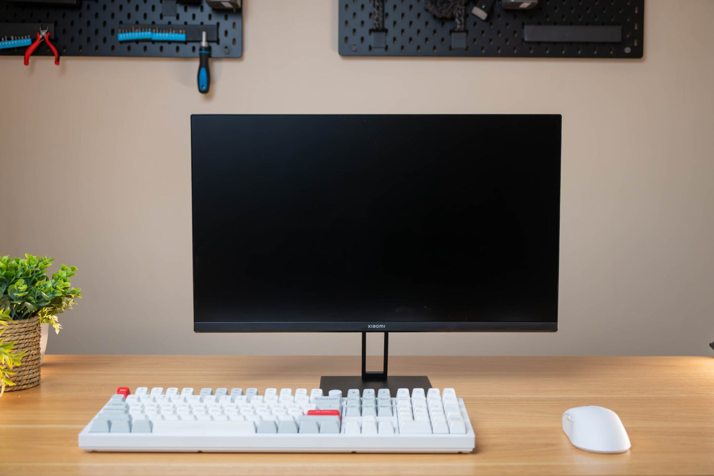 Xiaomi G27i 27" Full HD 1080p IPS Gaming Monitor (165Hz, 1ms, 16:9, HDMI/DP, and AMD FreeSync Premium)