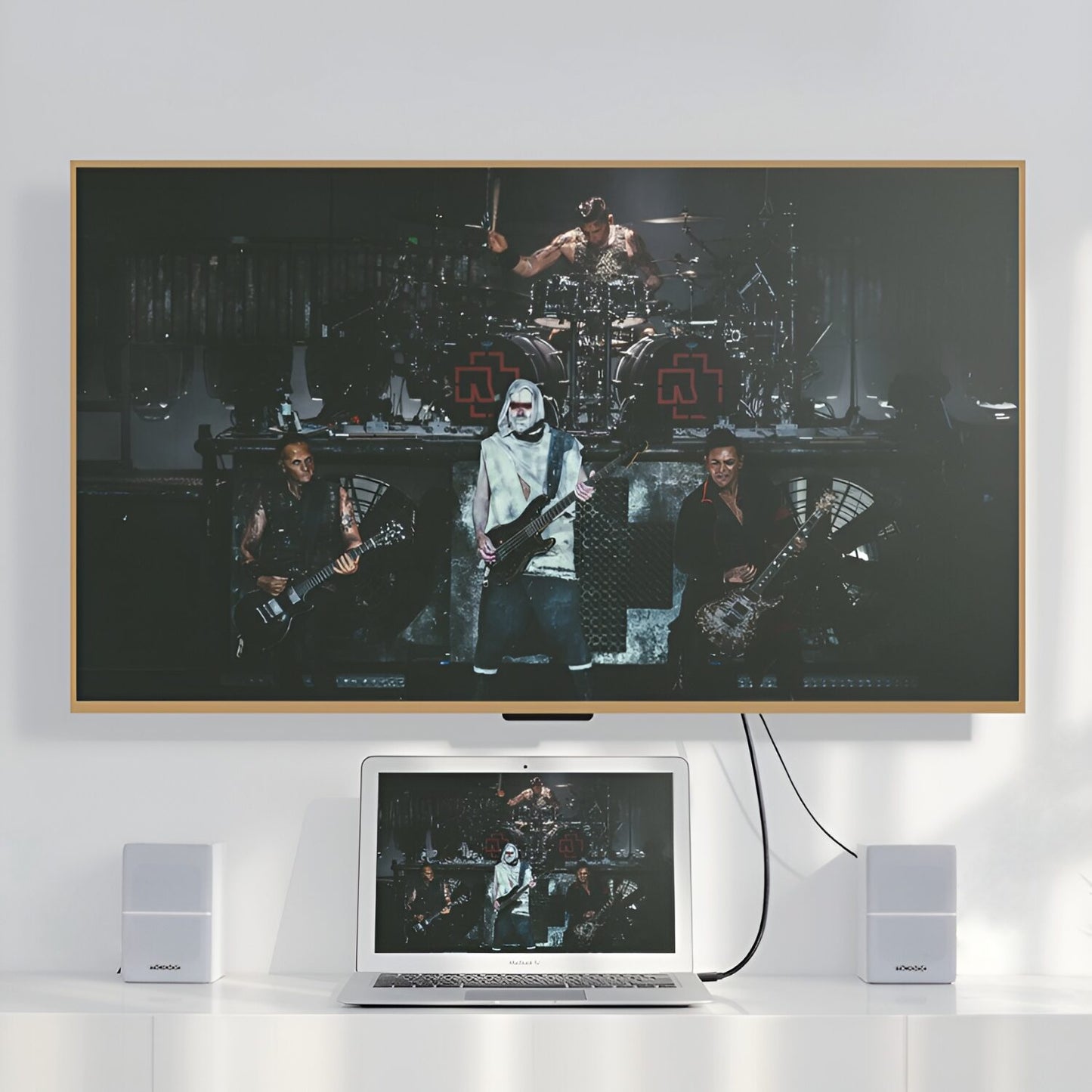 UGREEN Mini DisplayPort Male to 4K@30Hz HDMI Cable 1.5m - Black